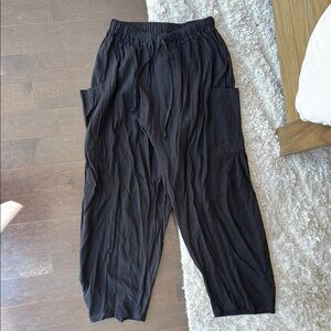 Black Cargo Pants with Relaxed Fit and Textured Fabric